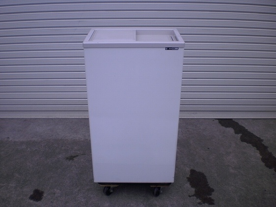 サンデン製冷凍ストッカー　PF-057X-B　スライド扉　アイスクリームストッカー　動作確認済み サンデン 冷凍ストッカー pf－057x－bの通販